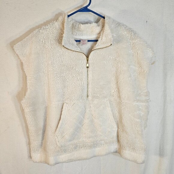 No Boundaries Pull Over Vest -- ITEM #2038 - Picture 1 of 3